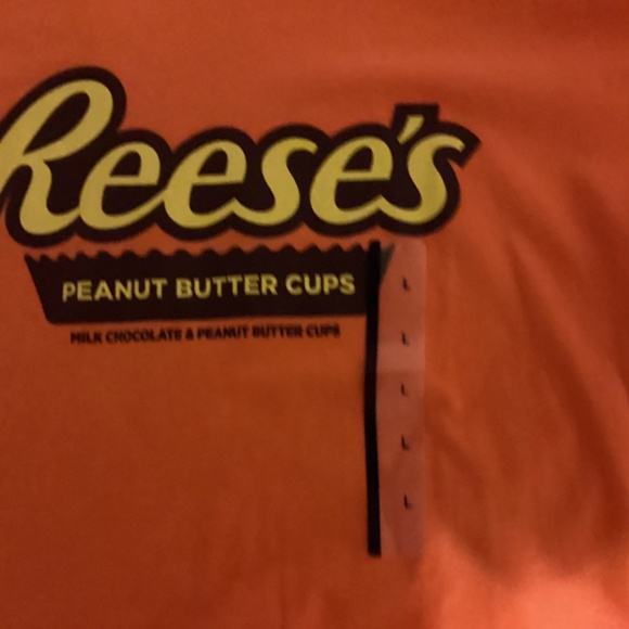 Reese’s Peanut Butter Crop Top size large short sleeve - Picture 2 of 7